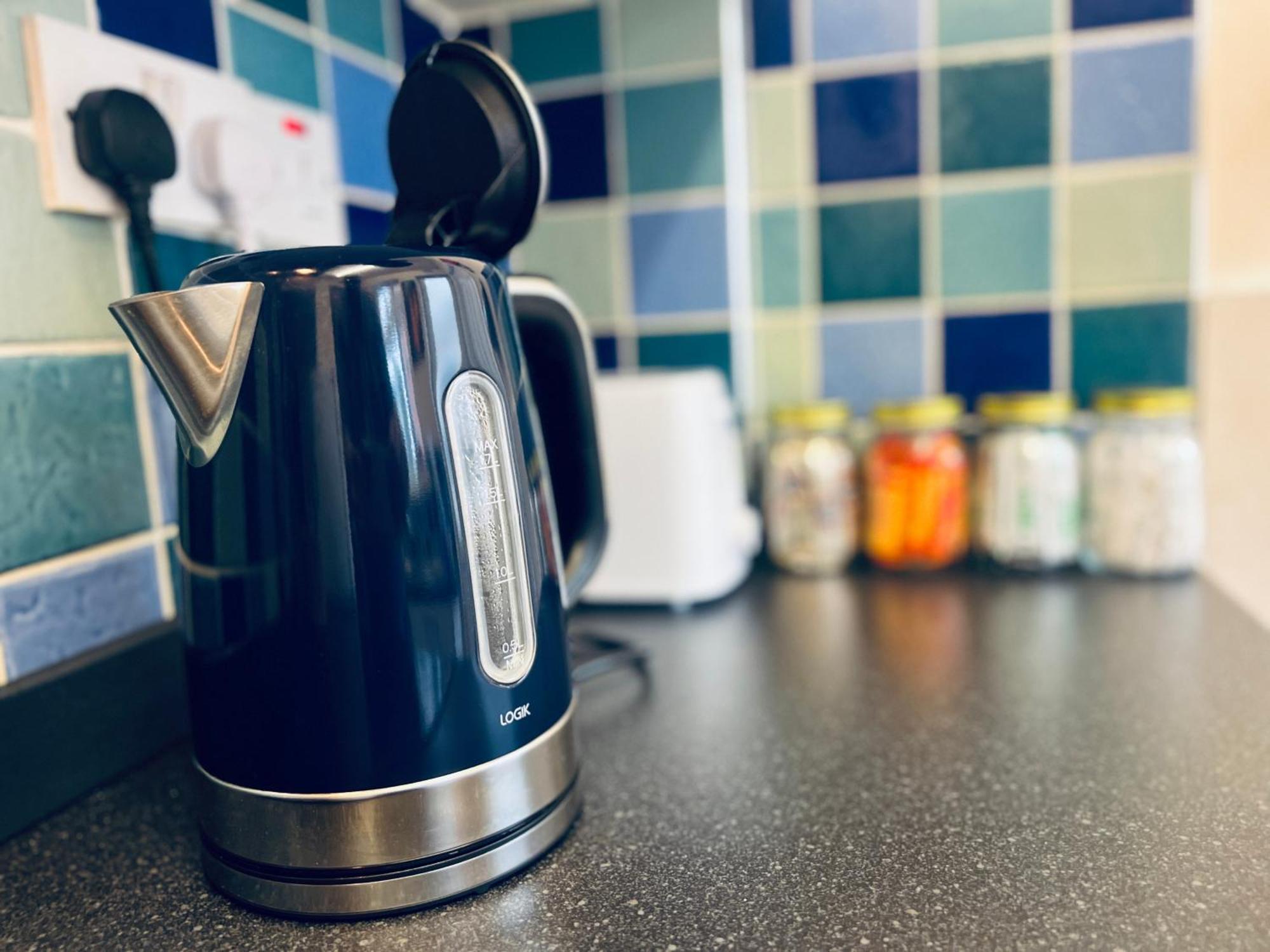 Robin'S Hollow: 2Bd Home Near Wrexham Afc Екстериор снимка