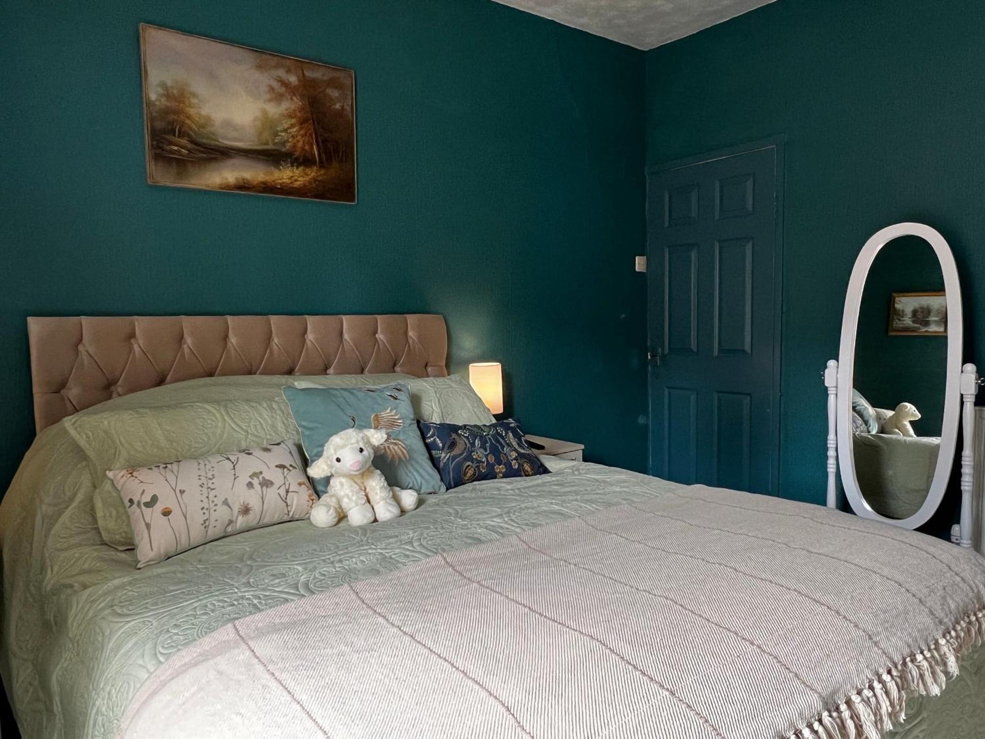 Robin'S Hollow: 2Bd Home Near Wrexham Afc Екстериор снимка